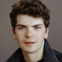 Colton Ryan Headshot