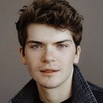 Colton Ryan Headshot