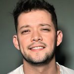 Robi Hager Headshot